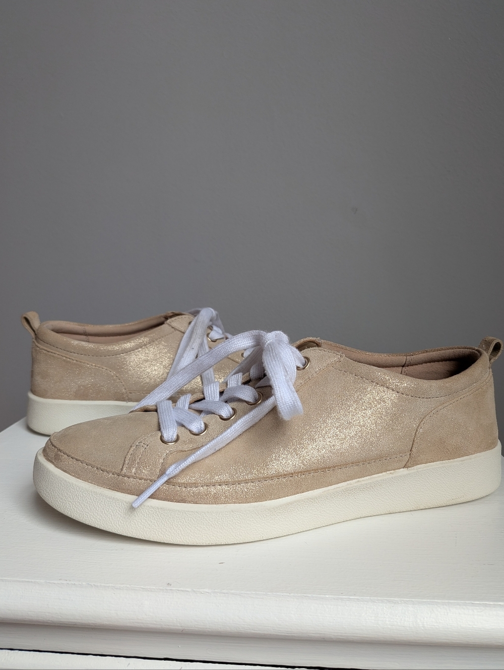 Vionic Winny Gold Metal Suede Sneakers